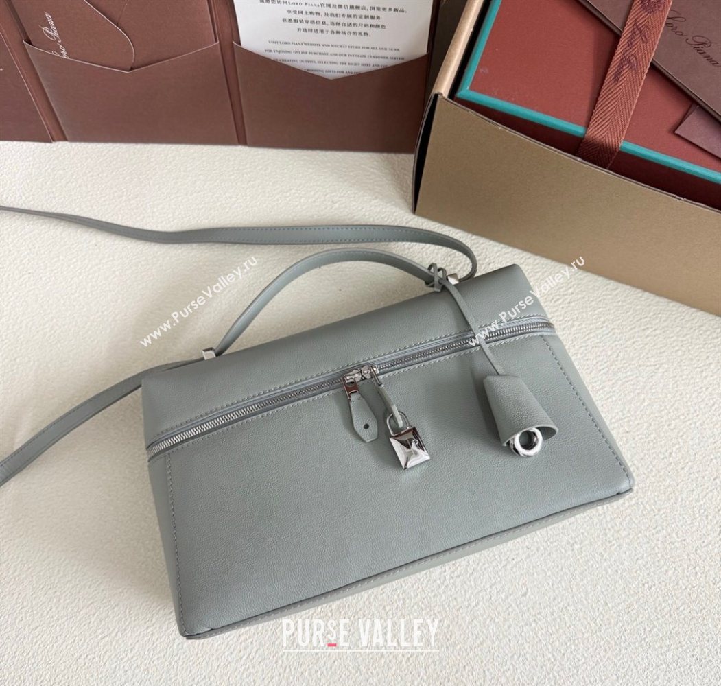 Loro Piana LP Extra Pocket Pouch L27 in Palm-Grained Calfskin Eucalyptus 2025 (YY-250625079)