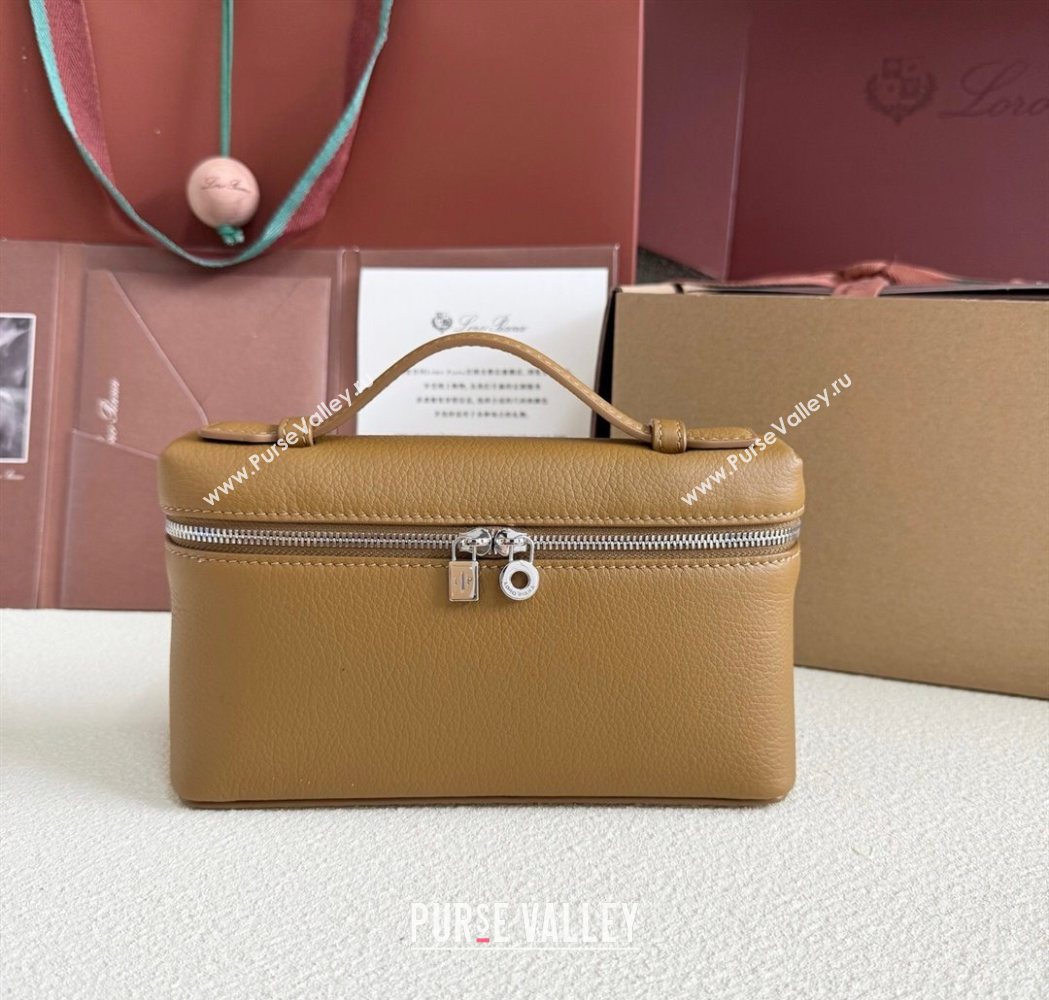 Loro Piana LP Extra Pocket Pouch L19 in Grained Calfskin Jungle Brown 2025 (YY-250625045)