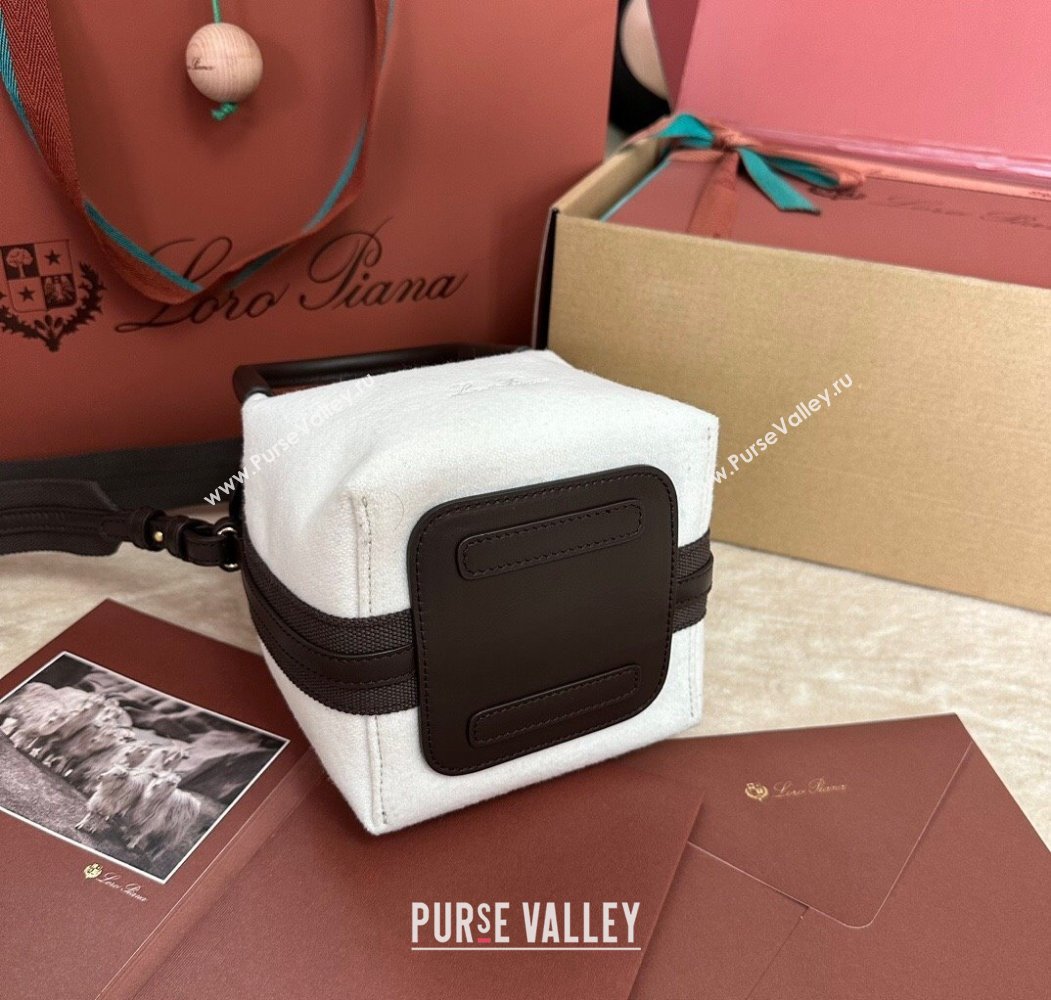 Loro Piana Small Bale Bucket Bag in White Cashmere 2025 0925 (XLU-250925066)