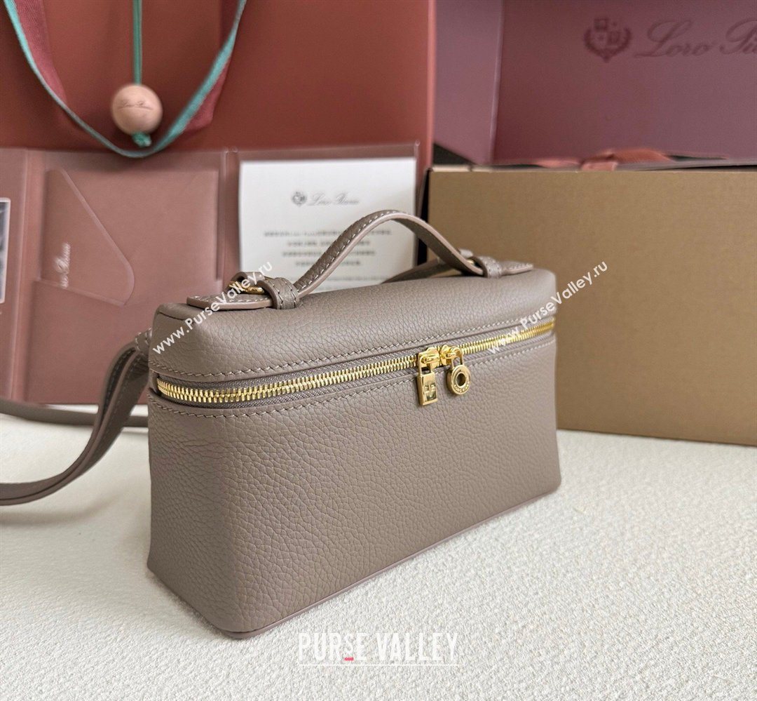 Loro Piana LP Extra Pocket Pouch L19 in Grained Leather Warm Beige 2026 FAI8393 (YY-260408042)