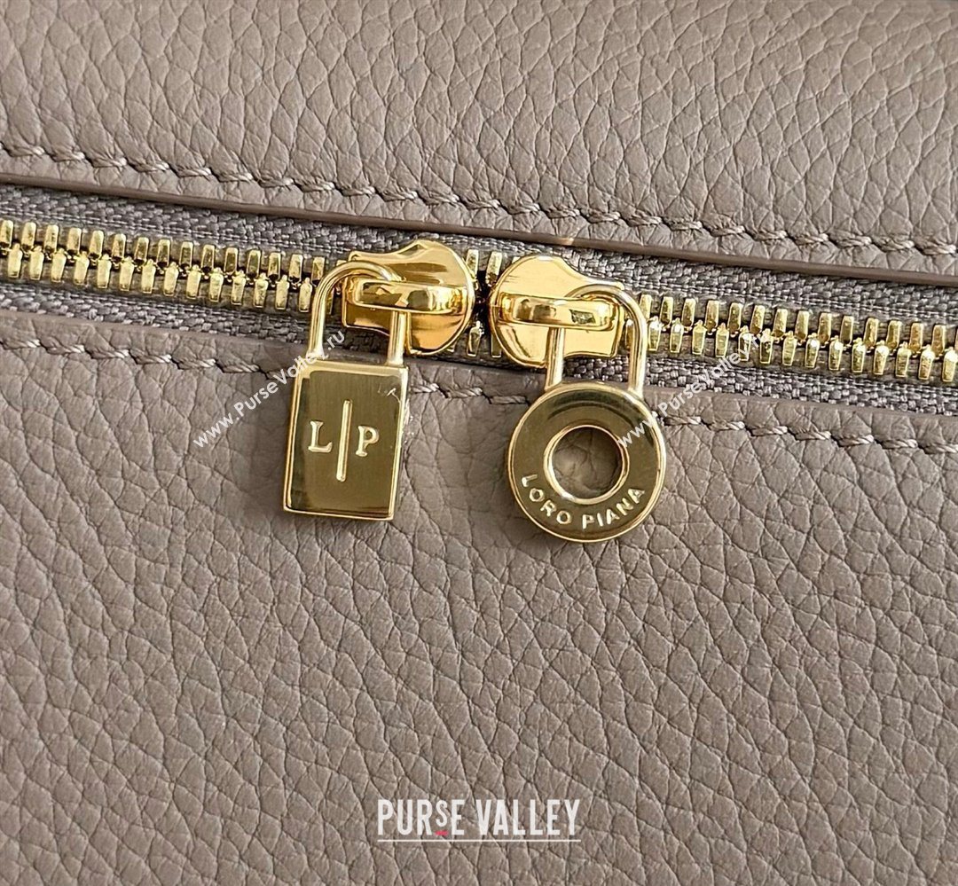 Loro Piana LP Extra Pocket Pouch L19 in Grained Leather Warm Beige 2026 FAI8393 (YY-260408042)