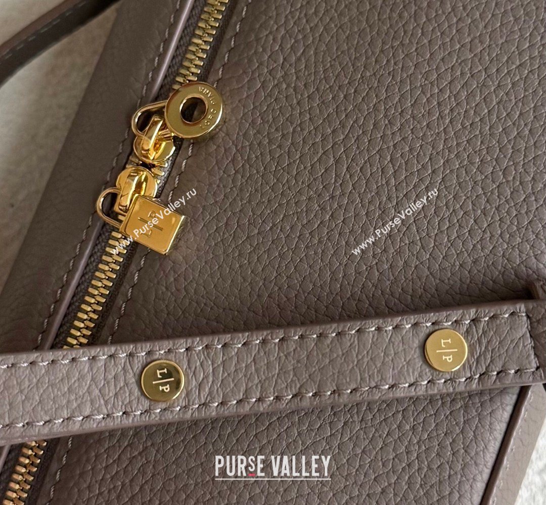 Loro Piana LP Extra Pocket Pouch L19 in Grained Leather Warm Beige 2026 FAI8393 (YY-260408042)