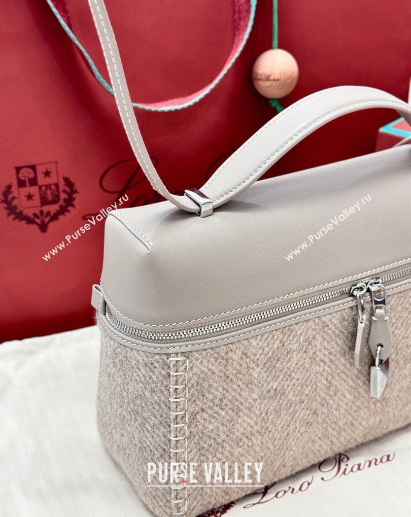 Loro Piana LP Extra Bag L27 in Cashmere and Leather Grey 2026 FAQ2800 (BF-260408045)