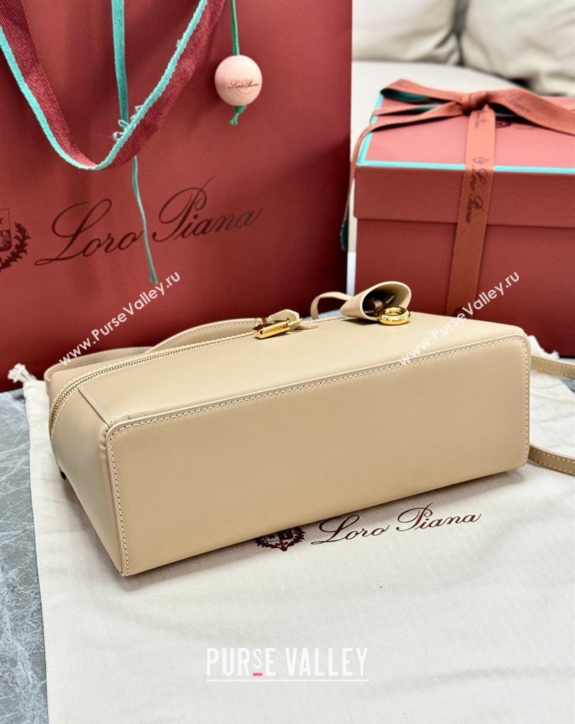 Loro Piana LP Extra Bag L27 in Smooth Leather Light Mastic 2026 FAO3001 (BF-260408048)