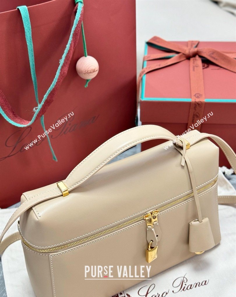 Loro Piana LP Extra Bag L27 in Smooth Leather Light Mastic 2026 FAO3001 (BF-260408048)