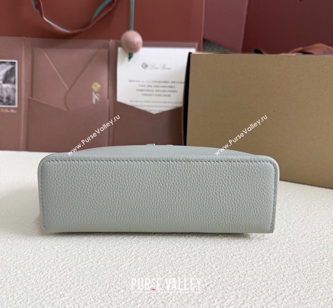 Loro Piana LP Extra Pocket Pouch L19 in Grained Leather Bean Green 2026 FAI8393 (YY-260408044)