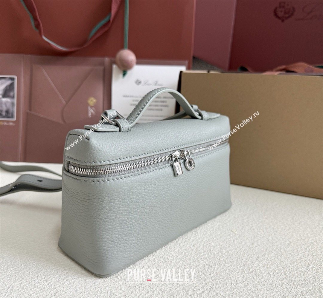 Loro Piana LP Extra Pocket Pouch L19 in Grained Leather Bean Green 2026 FAI8393 (YY-260408044)