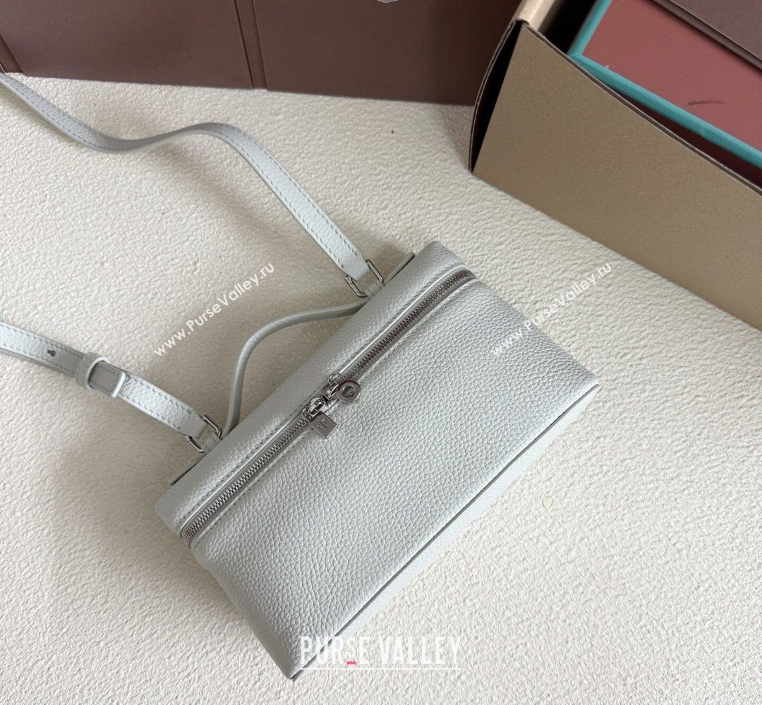 Loro Piana LP Extra Pocket Pouch L19 in Grained Leather Pale Blue 2026 FAI8393 (YY-260408043)