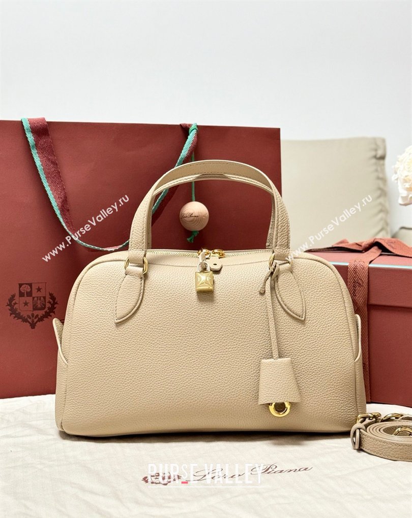 Loro Piana LP Small Needle bag in Grained Leather Light Mastic 2026 (BF-260408080)