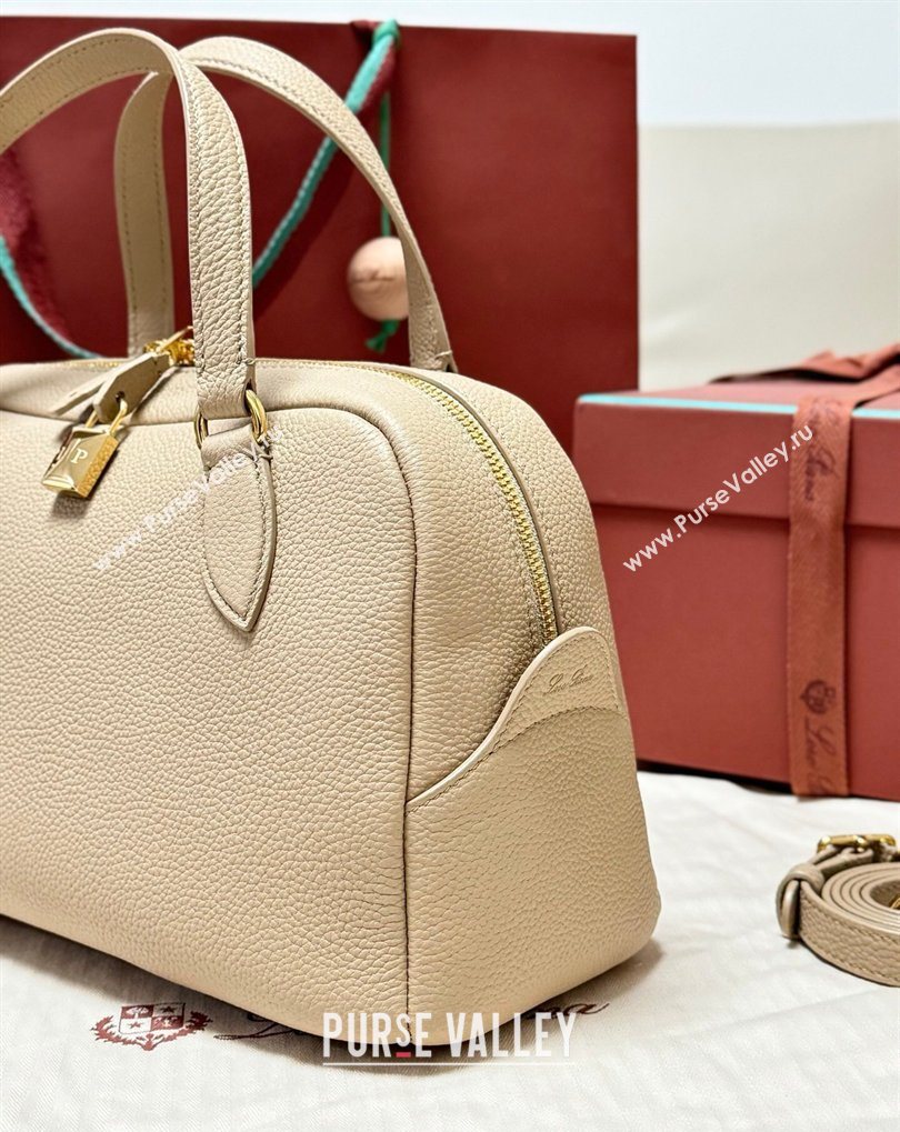 Loro Piana LP Small Needle bag in Grained Leather Light Mastic 2026 (BF-260408080)