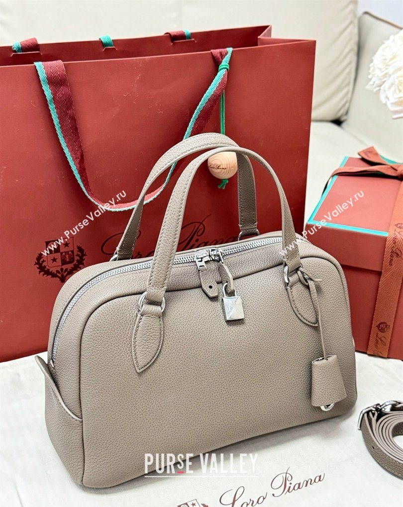 Loro Piana LP Small Needle bag in Grained Leather Warm Beige 2026 (BF-260408083)