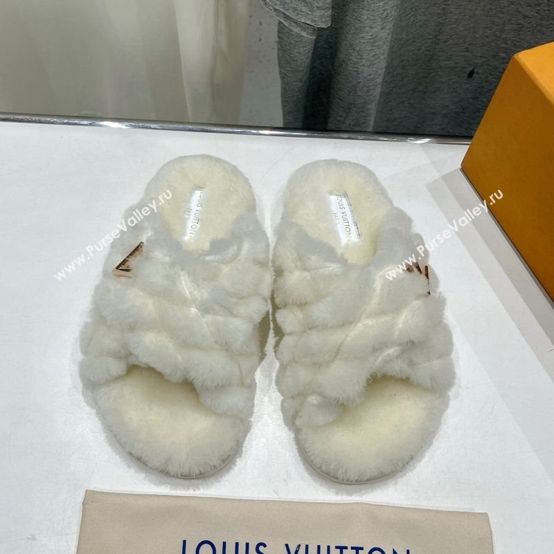 Louis Vuitton LV Bliss Comfort Shearling Flat Slides Sandal White 2025 1ACTEA (MD-250829111)