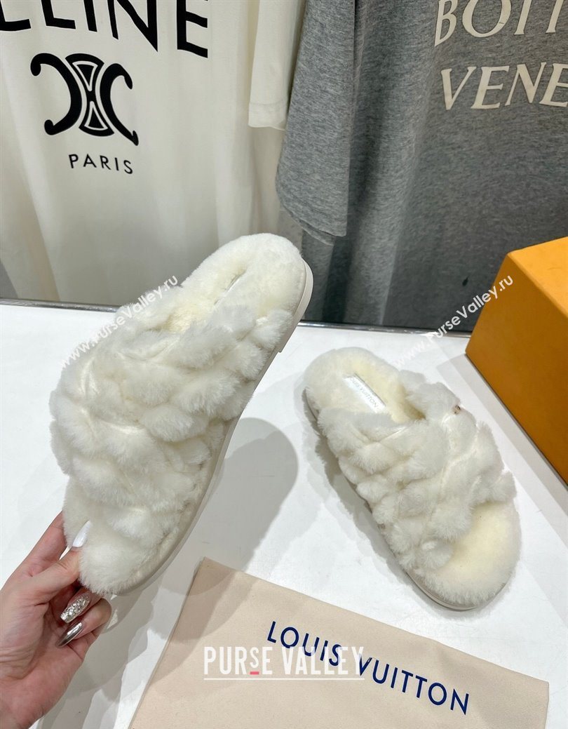Louis Vuitton LV Bliss Comfort Shearling Flat Slides Sandal White 2025 1ACTEA (MD-250829111)