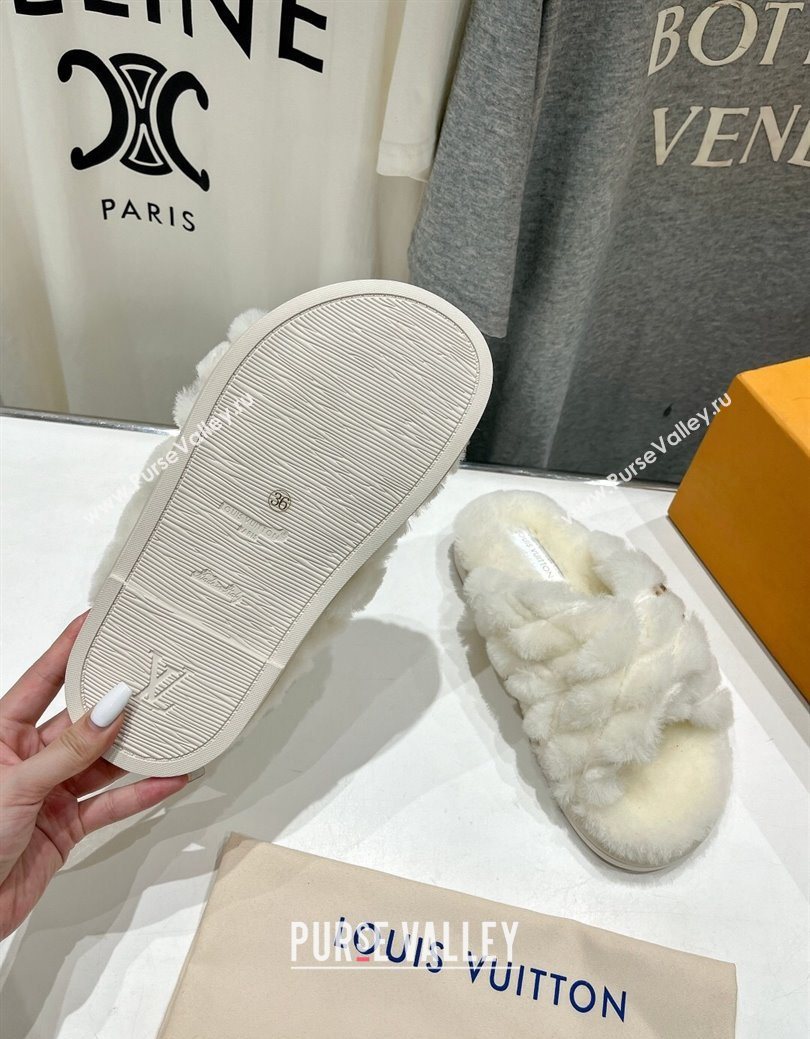 Louis Vuitton LV Bliss Comfort Shearling Flat Slides Sandal White 2025 1ACTEA (MD-250829111)