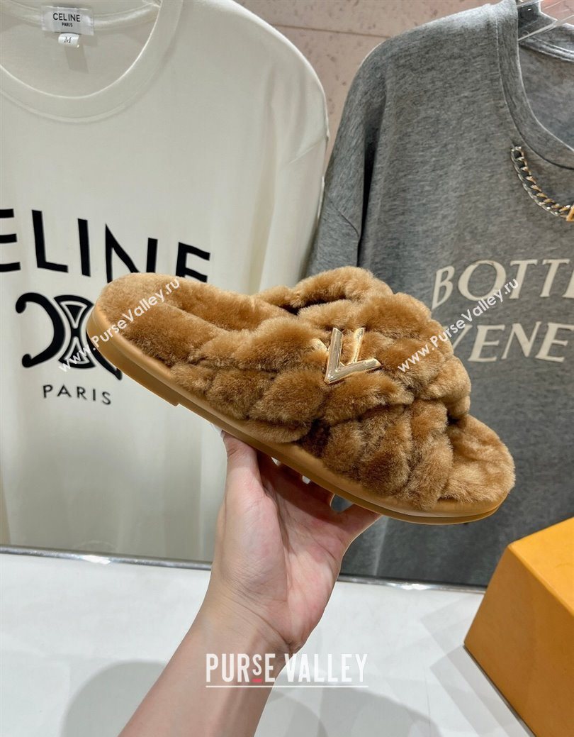 Louis Vuitton LV Bliss Comfort Shearling Flat Slides Sandal Brown 2025 1ACTEA (MD-250829112)