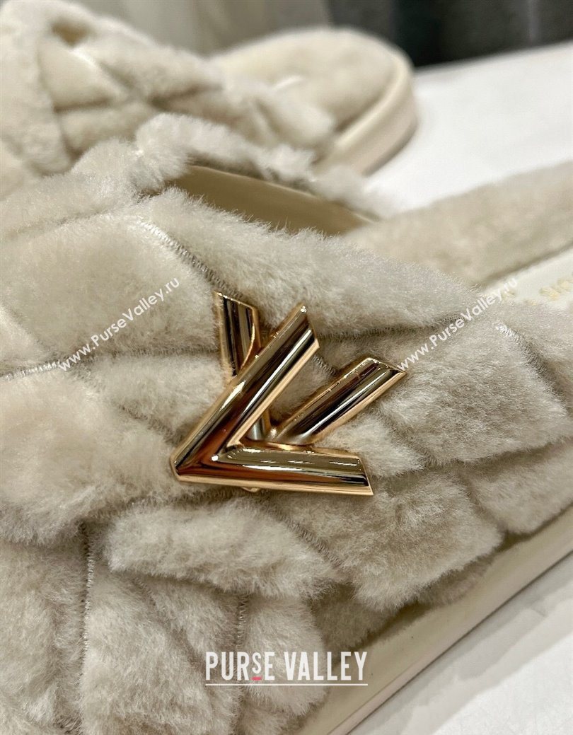 Louis Vuitton LV Bliss Comfort Shearling Flat Slides Sandal Grey 2025 1ACTEA (MD-250829113)