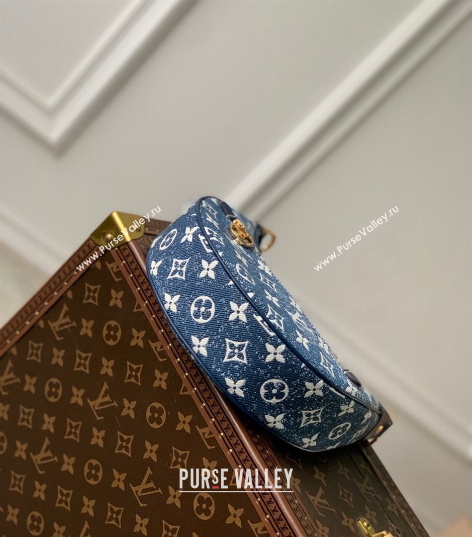 Louis Vuitton Loop Hobo Bag in Faded Denim Jacquard M81166 Navy Blue 2022 (KI-22030108)