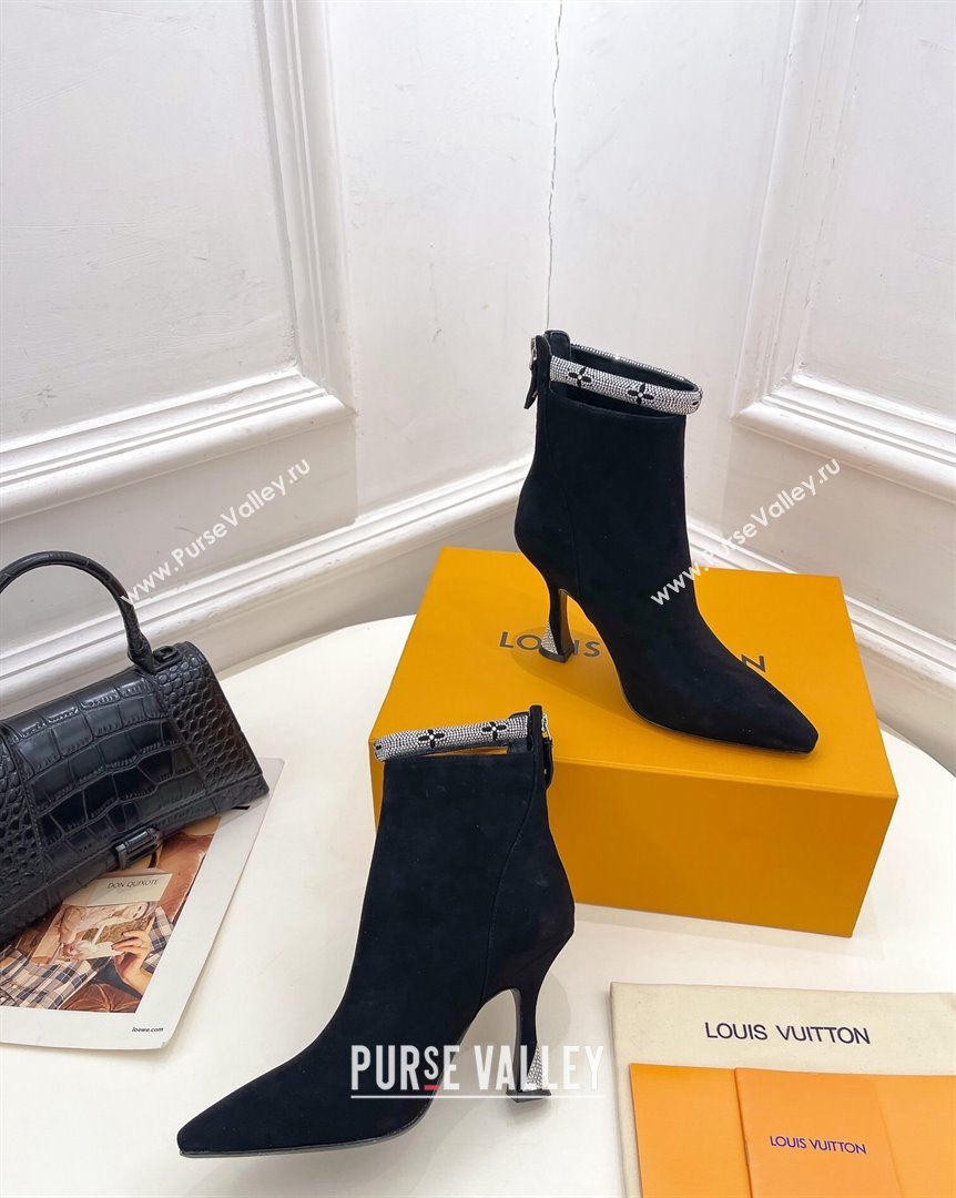 Louis Vuitton Suede Ankle Boot 9.5cm with Crystal Ankle Strap Black 2023 LV101205 (MD-231012130)