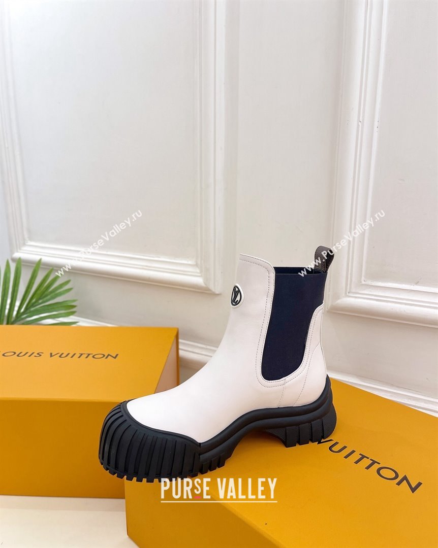 Louis Vuitton Rubby Flat Ankle Boot in Calf Leather White 2023 1AAM0O (MD-231012133)