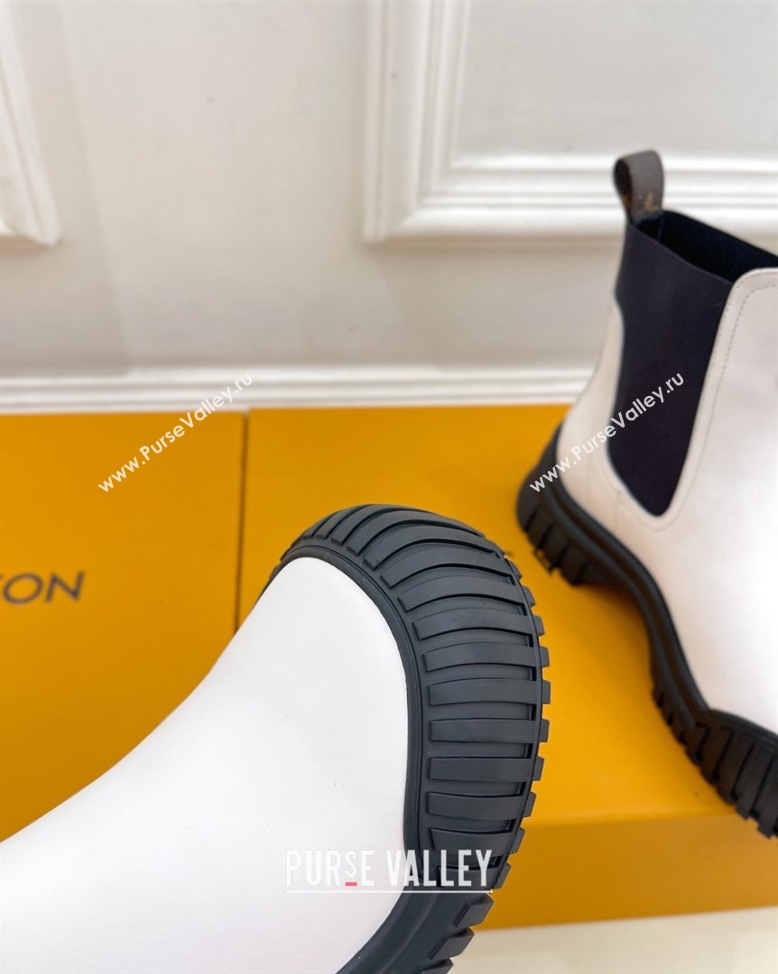 Louis Vuitton Rubby Flat Ankle Boot in Calf Leather White 2023 1AAM0O (MD-231012133)