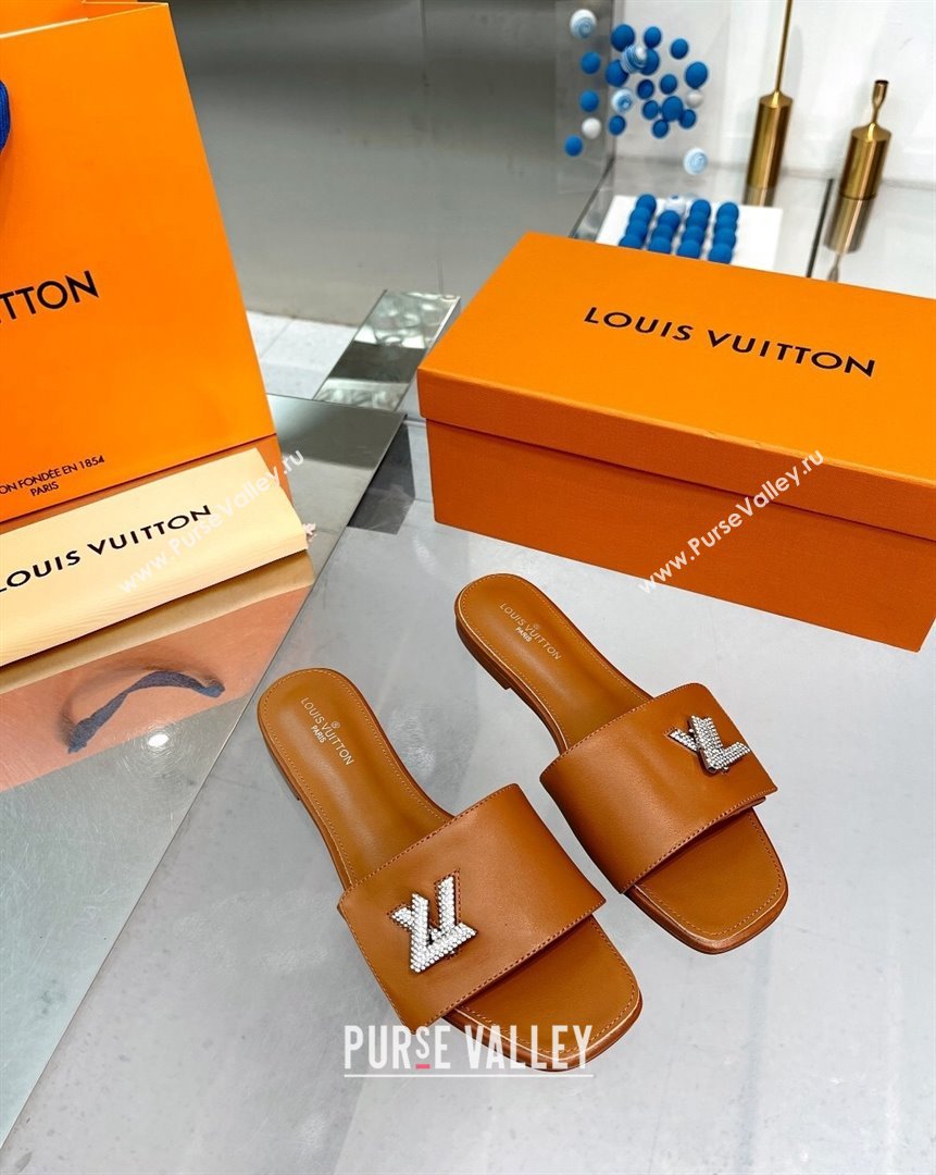 Louis Vuitton Shake Leather Flat Slide Sandals with Crystal LV Twist Brown 2023 (MD-231013023)