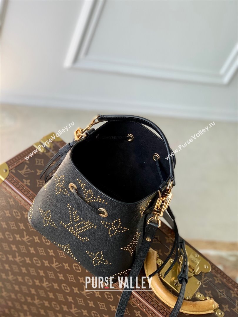 Louis Vuitton NeoNoe BB Bucket Bag in Black Monogram Empreinte Leather with Studs M46734 2023 (KI-231020088)