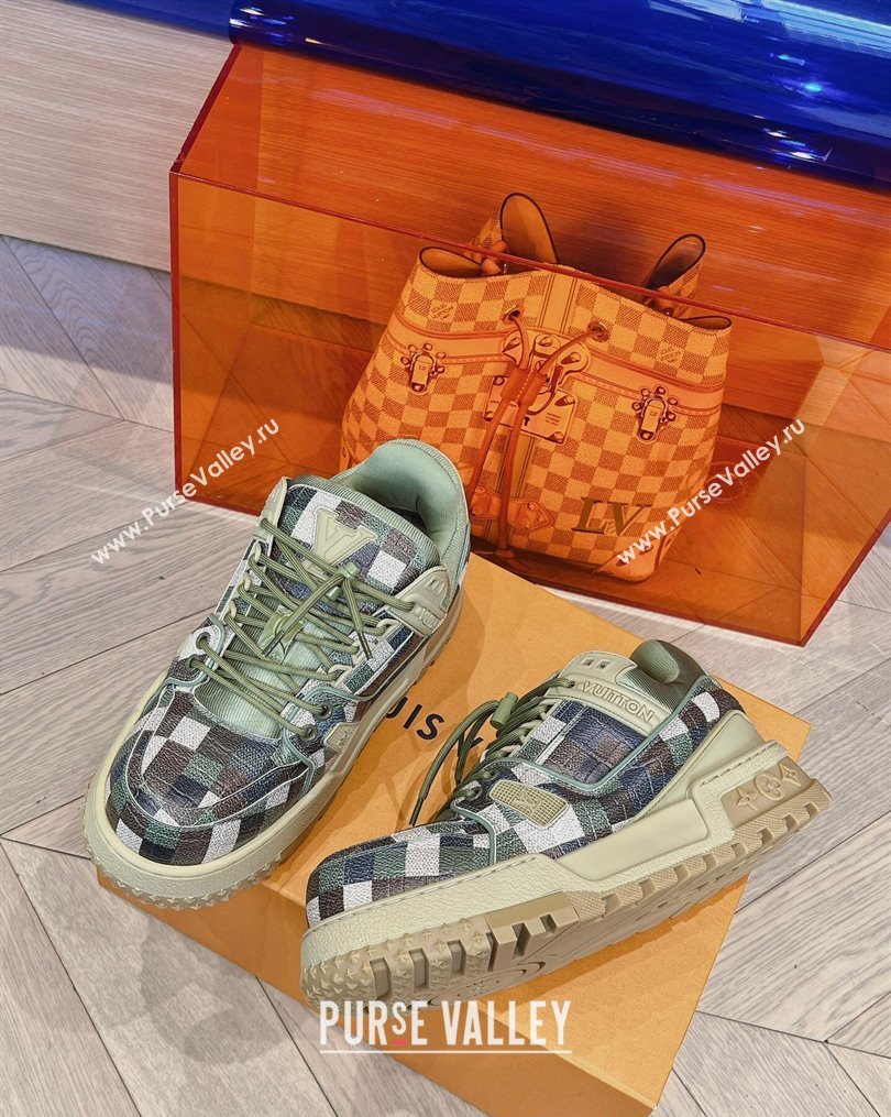 Louis Vuitton LV Trainer Maxi Sneakers in Stone Embossed Leather Green/Multicolor 2023 LV10251 (MD-231025121)