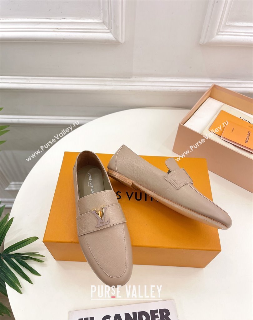 Louis Vuitton LV Capri Loafers in Grained Leather Beige 2023 1AC9C9 (MD-231104003)