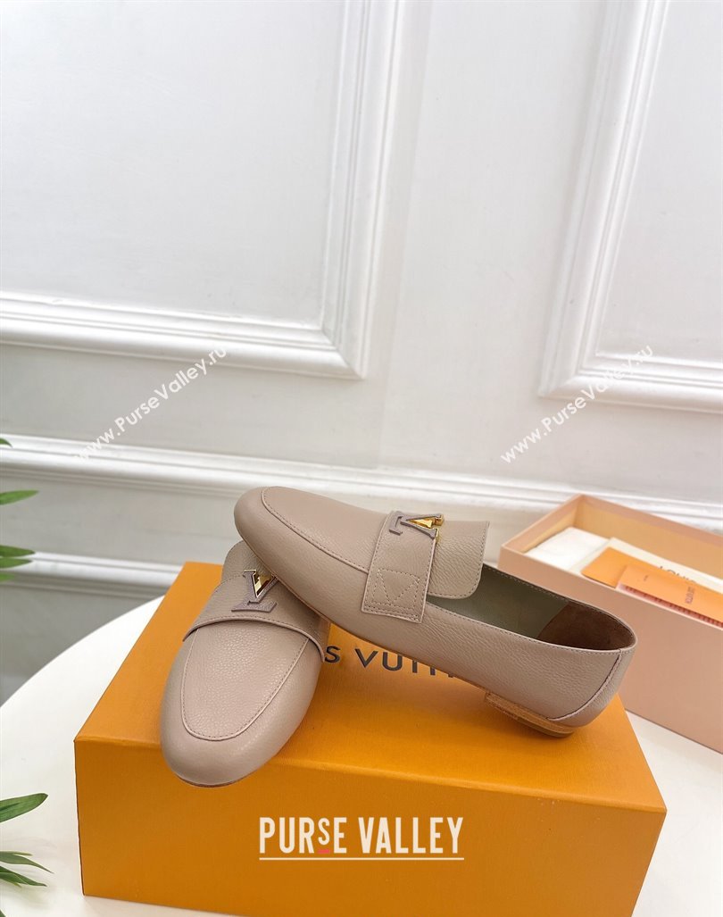 Louis Vuitton LV Capri Loafers in Grained Leather Beige 2023 1AC9C9 (MD-231104003)