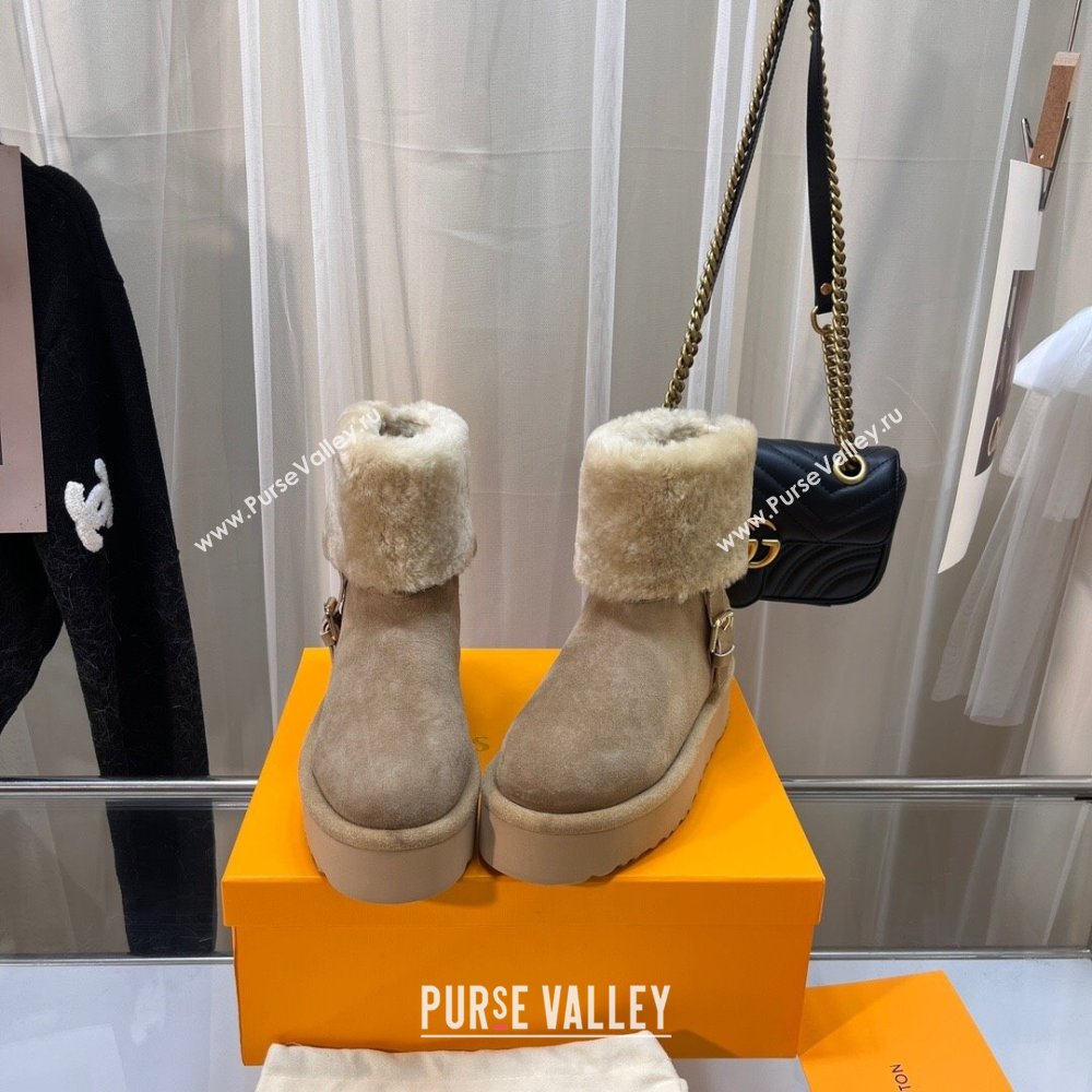 Louis Vuitton Aspen Platform Ankle Boots in Monogram Suede and Shearling Dark Beige 2023 1AC78O (MD-231204067)