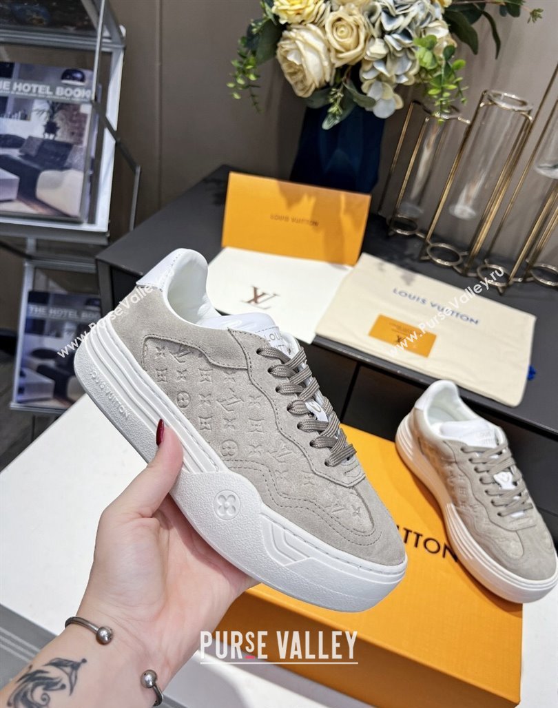 Louis Vuitton V Groovy Platform Sneakers in Monogram Suede Grey 2 2024 (MD-240226116)