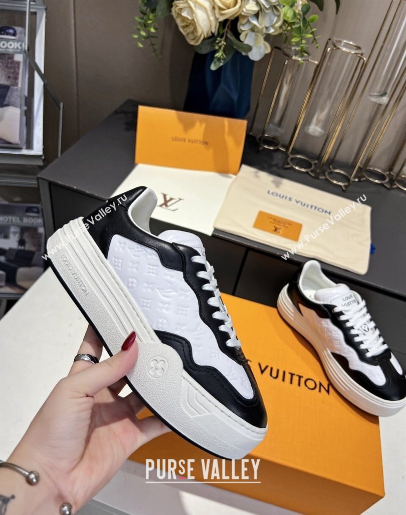 Louis Vuitton V Groovy Platform Sneakers in Monogram Leather White/Black 2024 (MD-240226117)