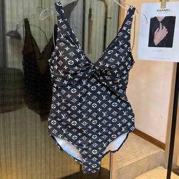Louis Vuitton One Piece Swimwear Black/White 3 2024 0306 (XMN-240306066)