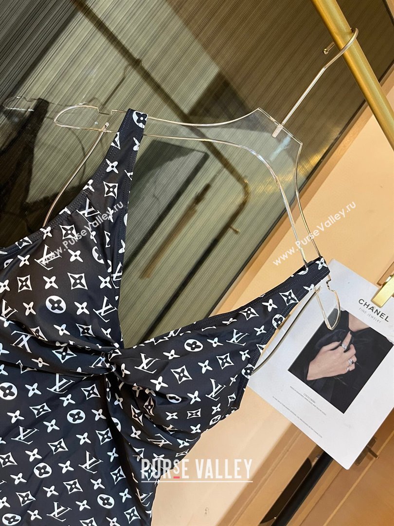 Louis Vuitton One Piece Swimwear Black/White 3 2024 0306 (XMN-240306066)