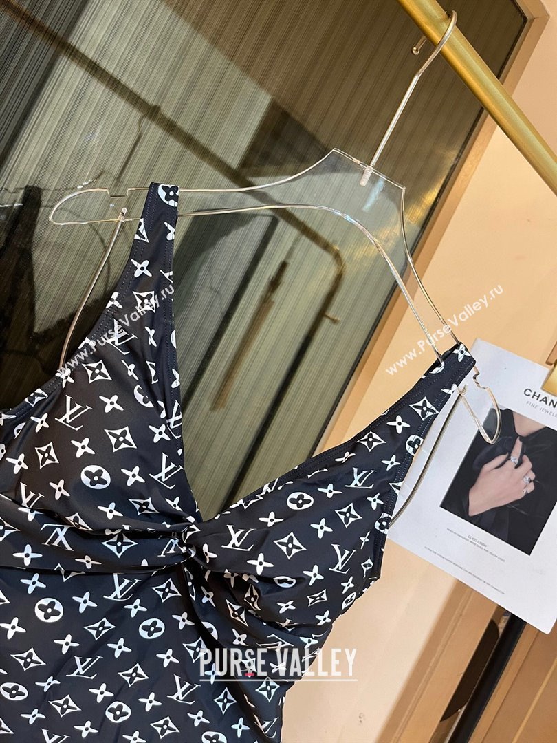 Louis Vuitton One Piece Swimwear Black/White 3 2024 0306 (XMN-240306066)