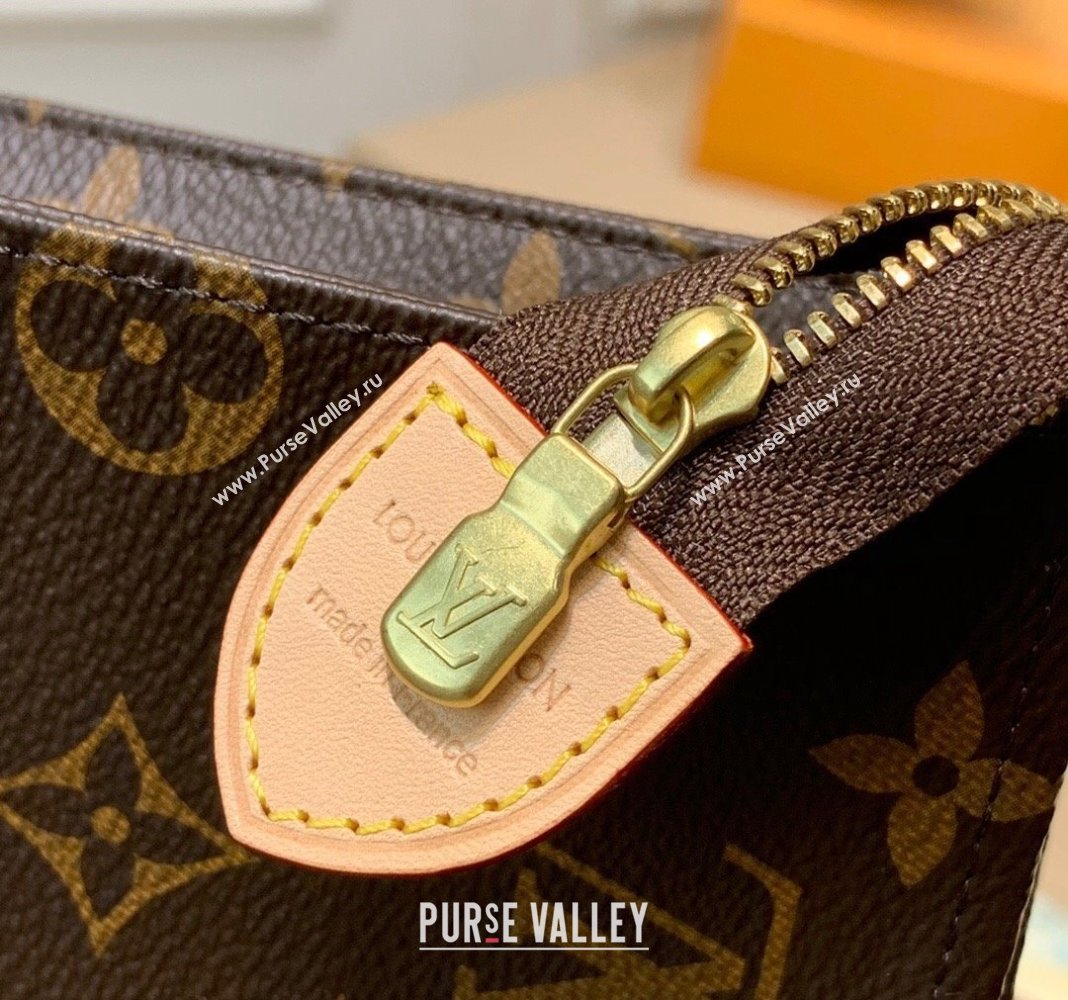 Louis Vuitton Dopp Kit Toiletry Pouch 26 in Monogram Canvas M47542 2024 (KI-240413039)