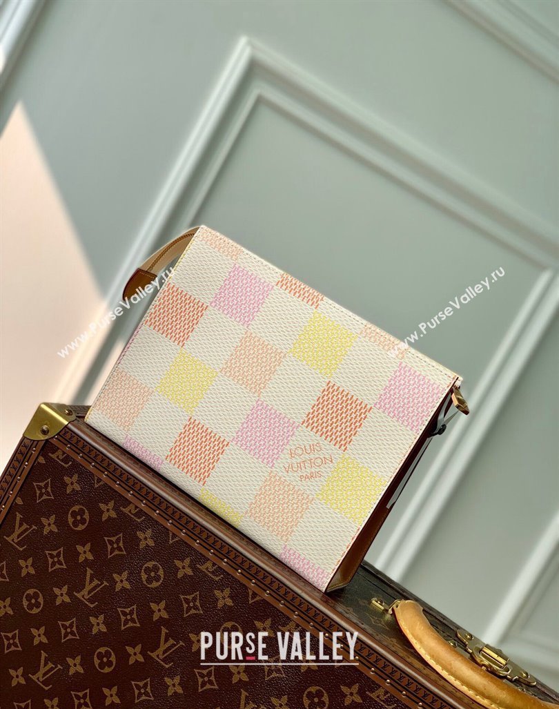 Louis Vuitton Pochette Accessoires Pouch in Damier Giant Canvas N47542 Peach Pink 2024 (KI-240412096)