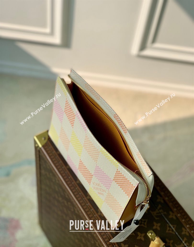 Louis Vuitton Pochette Accessoires Pouch in Damier Giant Canvas N47542 Peach Pink 2024 (KI-240412096)