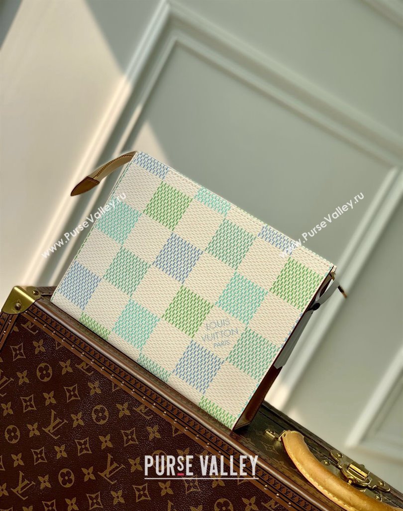 Louis Vuitton Pochette Accessoires Pouch in Damier Giant Canvas N47542 Pistachio Green 2024 (KI-240412097)