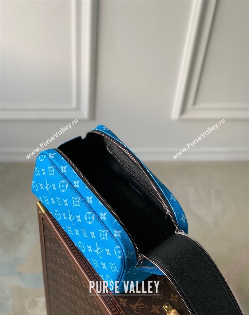 Louis Vuitton Dopp Kit Clutch M31037 Blue 2024 (KI-240413048)