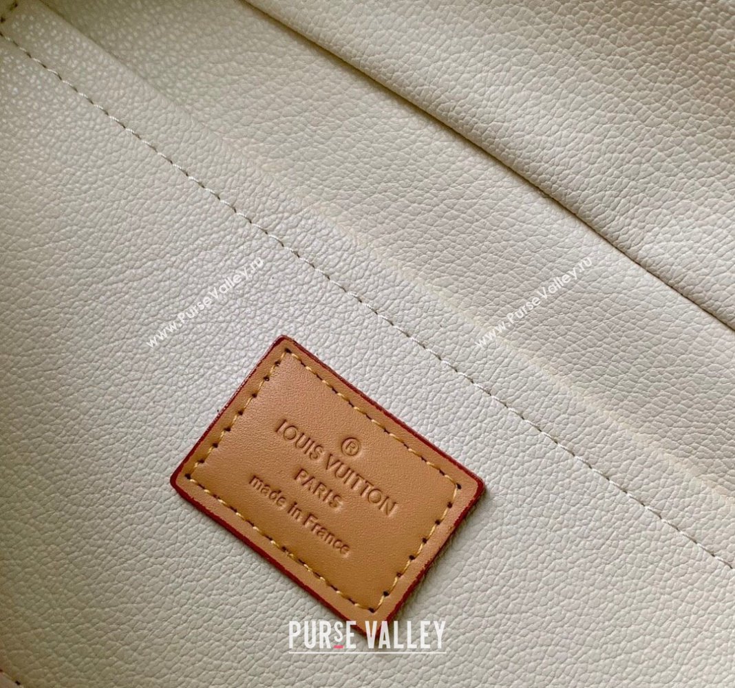 Louis Vuitton Locker Dopp Kit Bag in Monogram Craggy Canvas M47069 Vanilla White 2024 (KI-240412050)