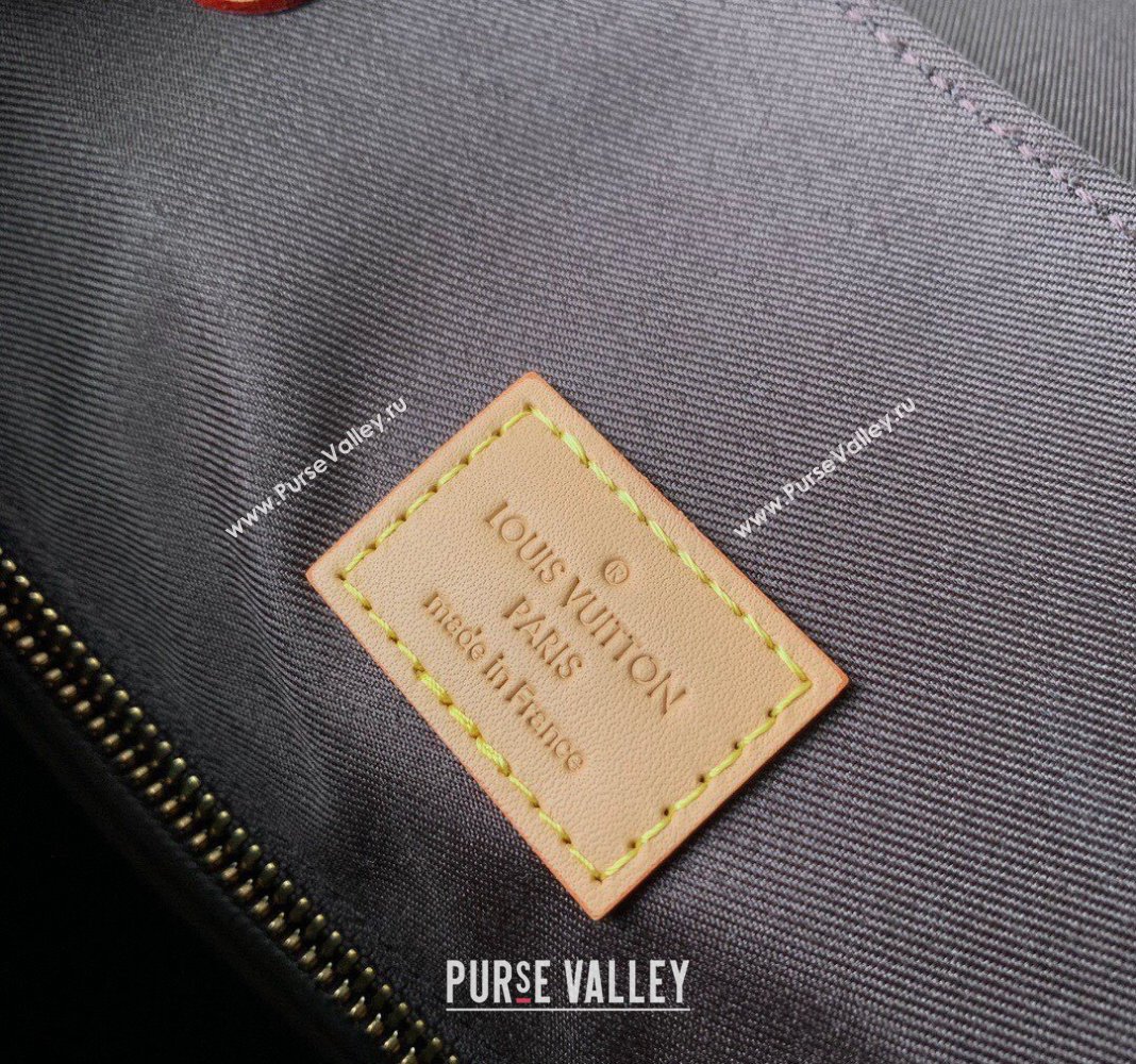 Louis Vuitton Mens Christopher MM Backpack bag in Monogram Craggy Canvas M25240 Vanilla White 2024 (KI-240412053)