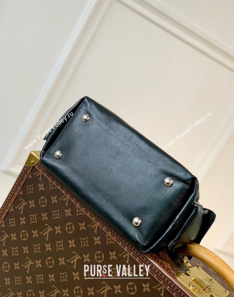 Louis Vuitton CarryAll Cargo PM Hobo Bag in Lambskin M24861 Black 2024 (KI-240412069)