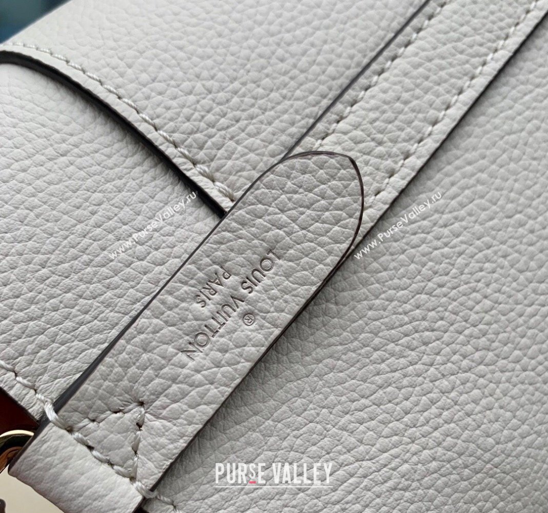 Louis Vuitton Lock and Walk Bucket Bag in Grained Leather M24638 White 2024 (KI-240412027)