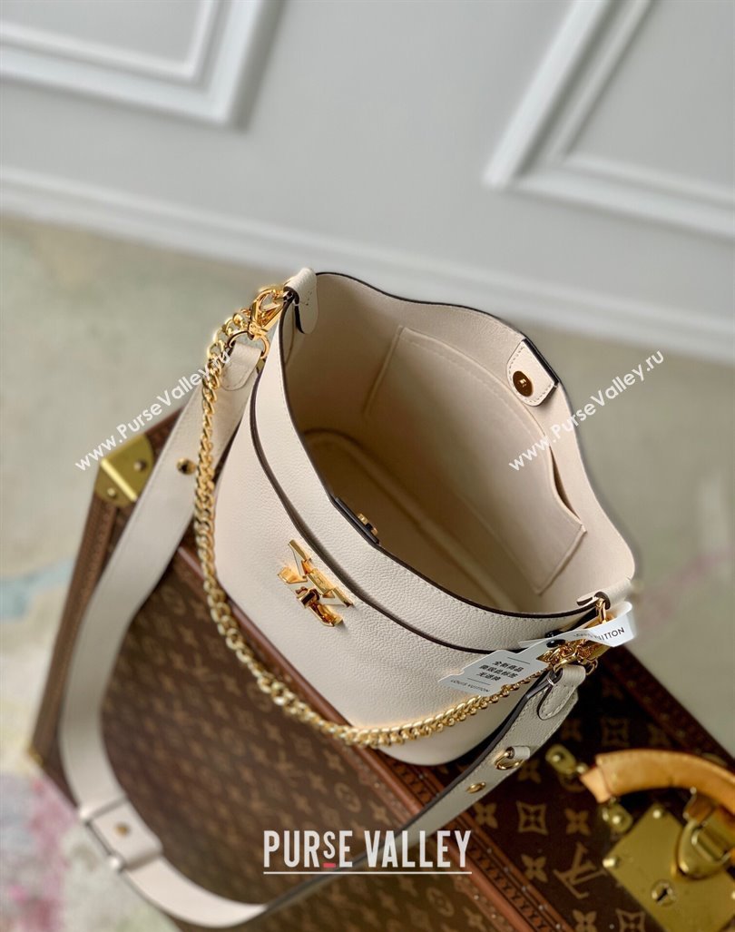 Louis Vuitton Lock and Walk Bucket Bag in Grained Leather M24638 White 2024 (KI-240412027)