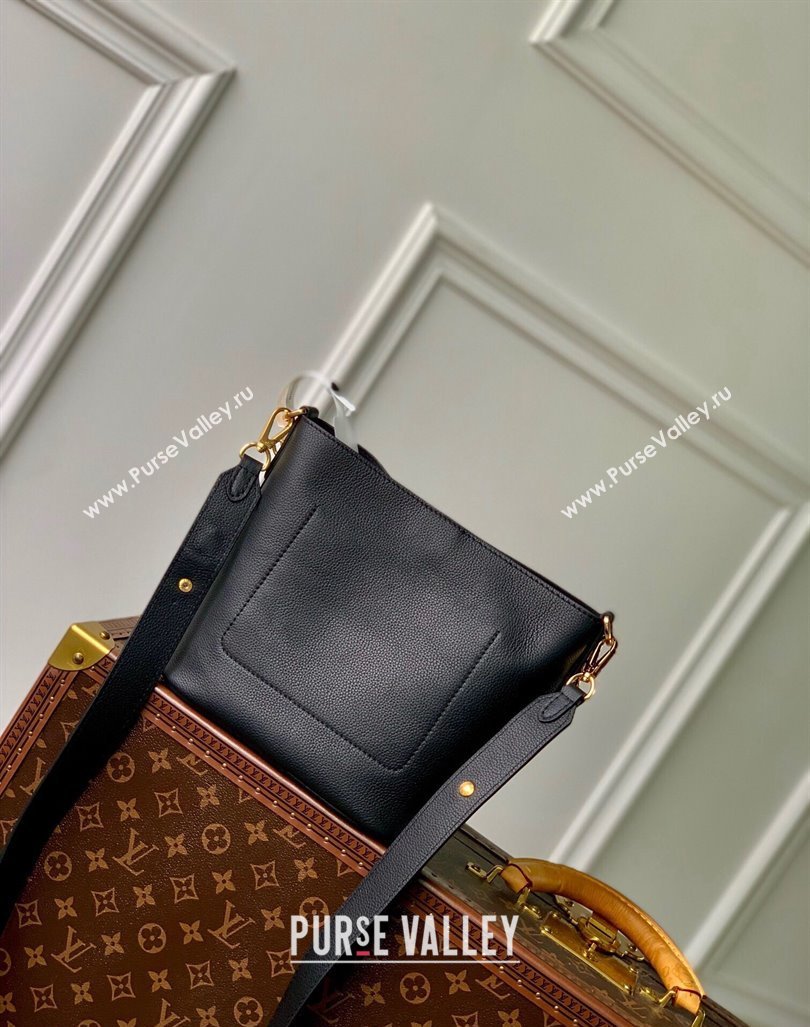 Louis Vuitton Lock and Walk Bucket Bag in Grained Leather M24006 Black 2024 (KI-240412029)