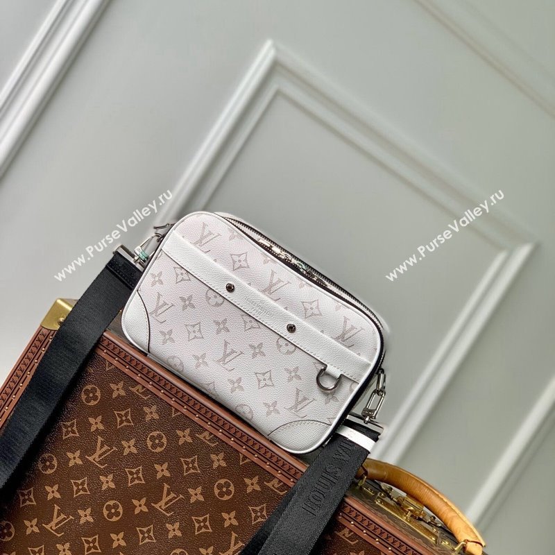 Louis Vuitton Alpha Wearable Wallet Mini Bag in Monogram Canvas M31069 White 2024 (KI-240412032)