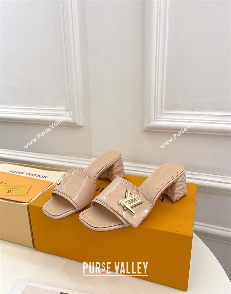 Louis Vuitton Shake Slide Sandals 5.5cm with Quilted Heel in Patent Calfskin Beige 2024 0426 (MD-240426059)