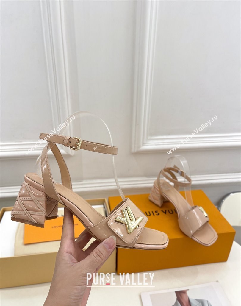 Louis Vuitton Shake Strap Sandals 5.5cm with Quilted Heel in Patent Calfskin Beige 2024 0426 (MD-240426077)
