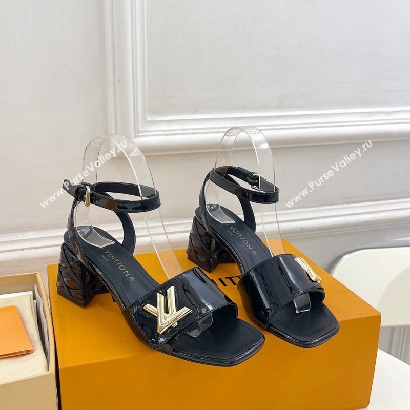 Louis Vuitton Shake Strap Sandals 5.5cm with Quilted Heel in Patent Calfskin Black 2024 0426 (MD-240426078)